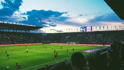 热力四射！大连、北京、上海申花、山东荣膺中超最受欢迎赛区大奖！🌟🏆